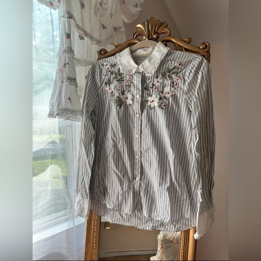 Ted Baker Stripped Embroidered Blouse M